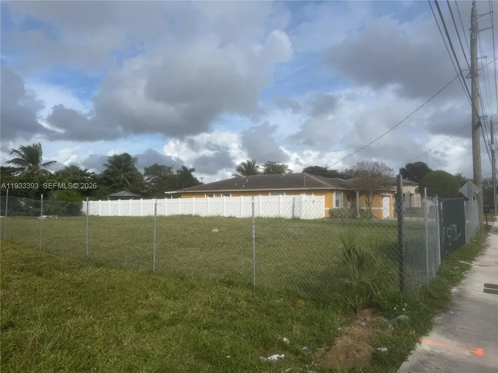 NW 8th St Fort Lauderdale, FL 33311