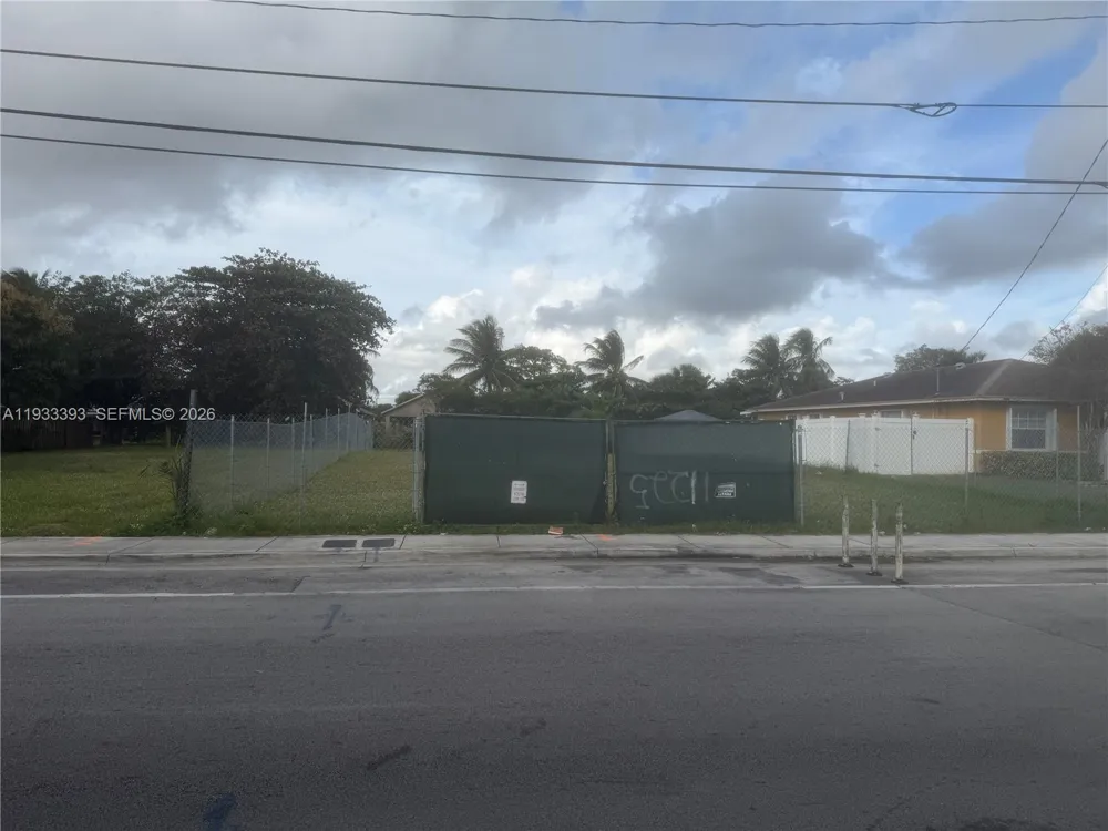 NW 8th St Fort Lauderdale, FL 33311