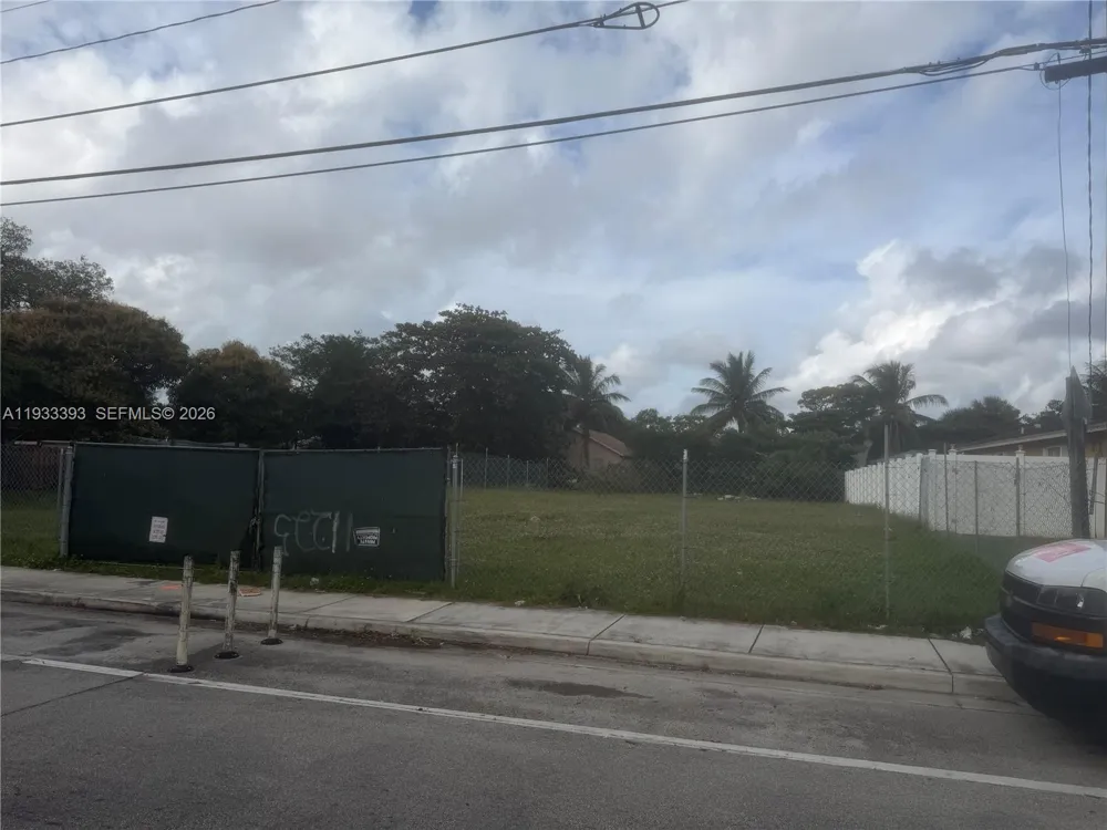 NW 8th St Fort Lauderdale, FL 33311