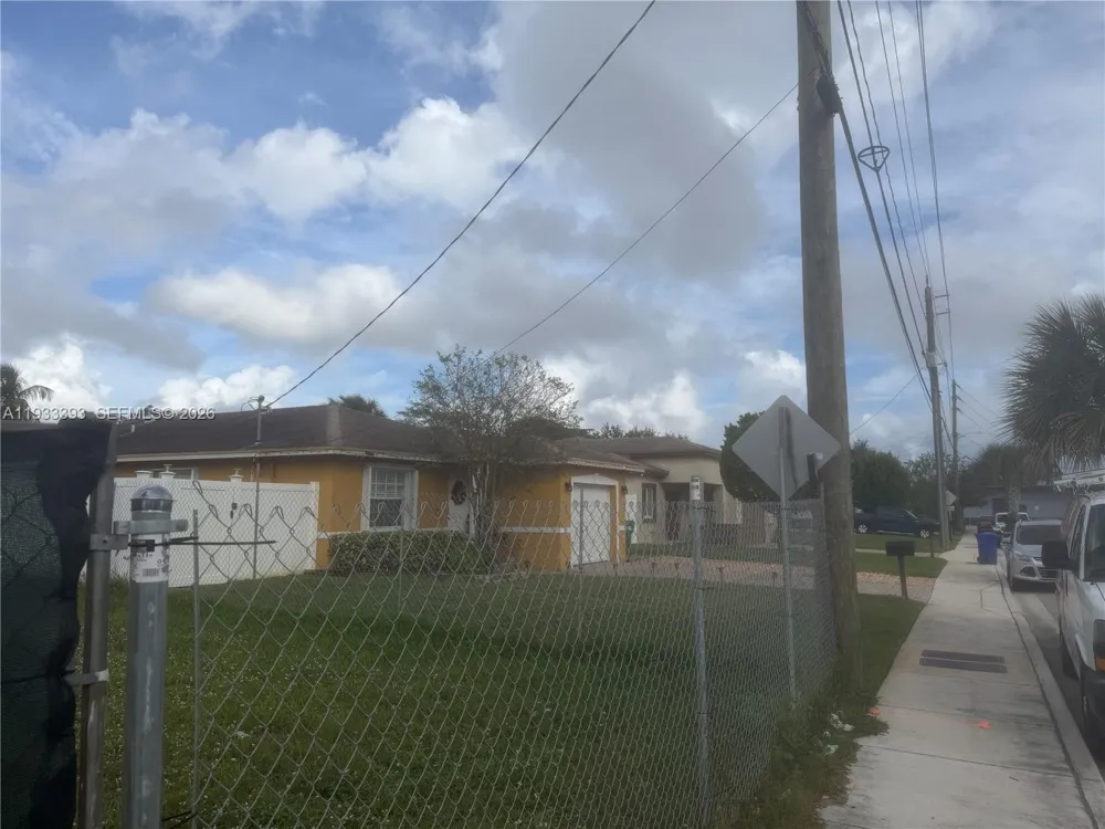 NW 8th St Fort Lauderdale, FL 33311