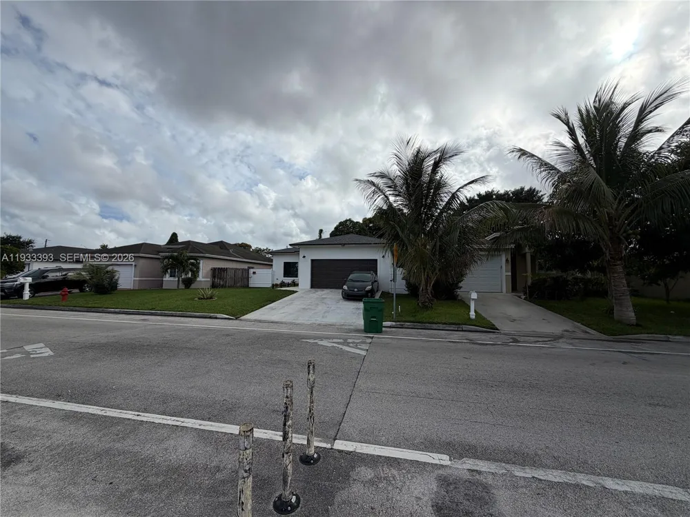 NW 8th St Fort Lauderdale, FL 33311