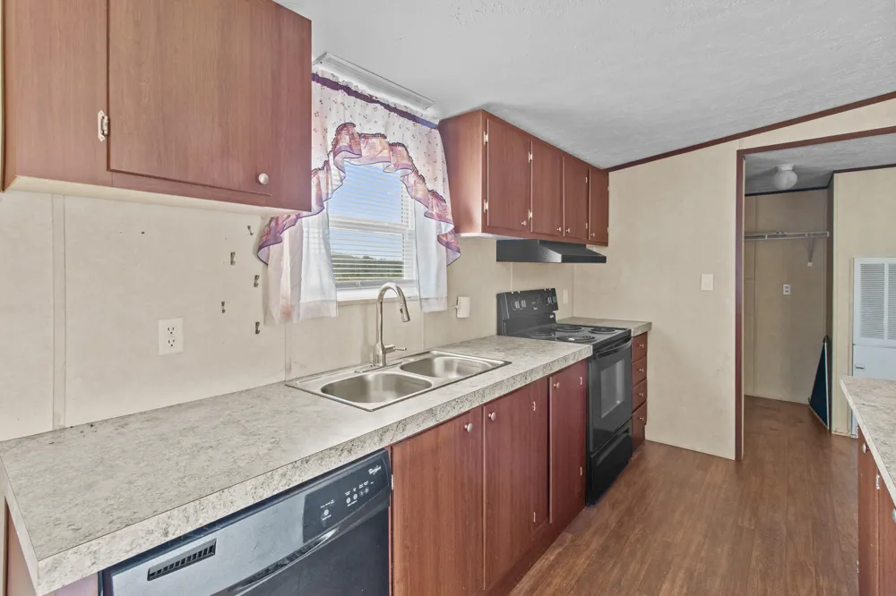 3800 Colony Road Gruetli Laager, TN 37339