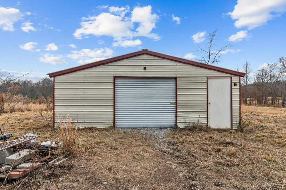 3800 Colony Road Gruetli Laager, TN 37339