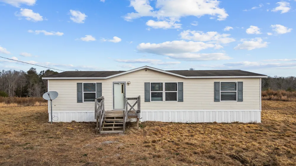3800 Colony Road Gruetli Laager, TN 37339