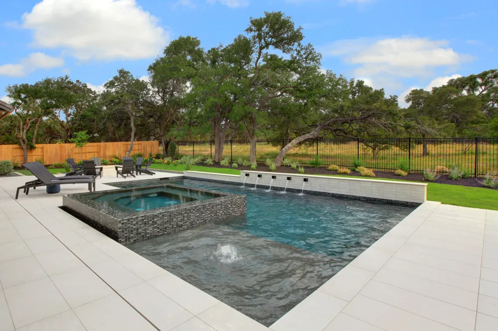 122 Crosswater Lane Dripping Springs, TX 78620