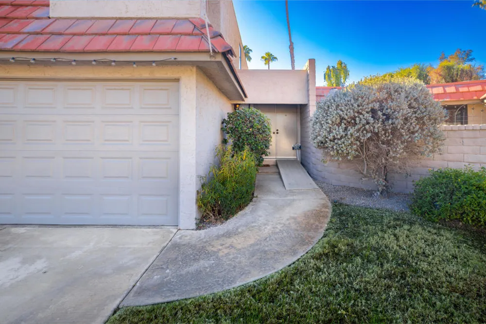 68355 Paseo Real #13 Cathedral City, CA 92234