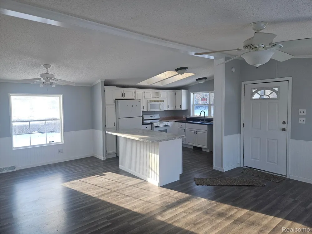 6274 Cree Ct Genesee Charter Township, MI 48506