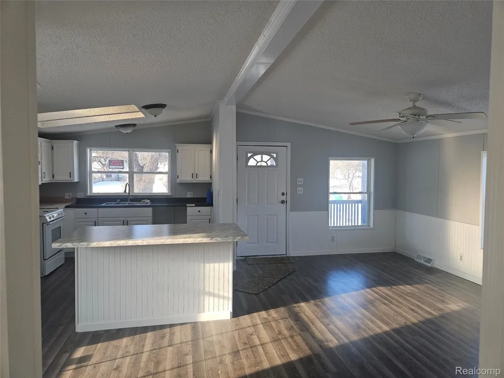 6274 Cree Ct Genesee Charter Township, MI 48506