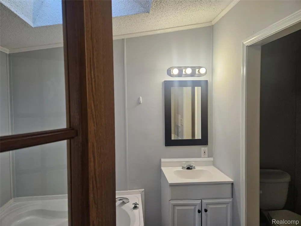 6274 Cree Ct Genesee Charter Township, MI 48506