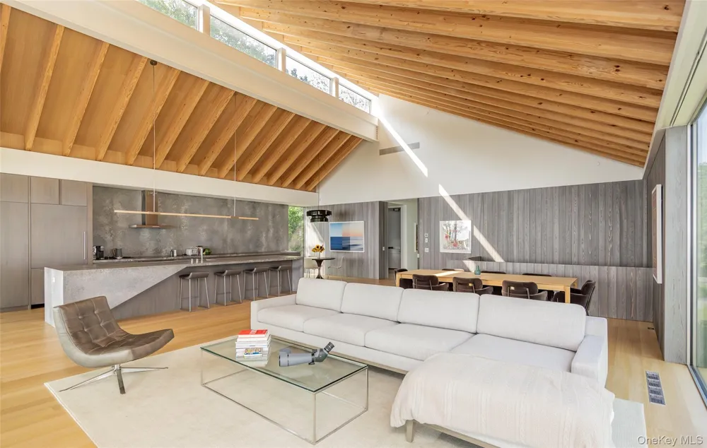 47L S Ferry Road Shelter Island, NY 11964