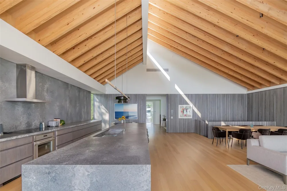 47L S Ferry Road Shelter Island, NY 11964
