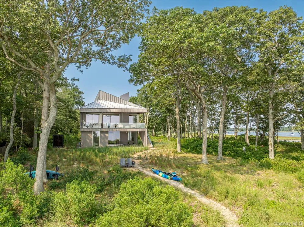 47L S Ferry Road Shelter Island, NY 11964