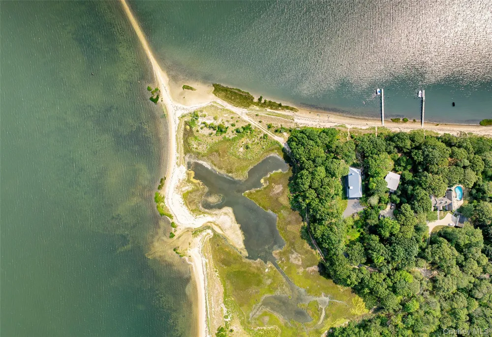 47L S Ferry Road Shelter Island, NY 11964