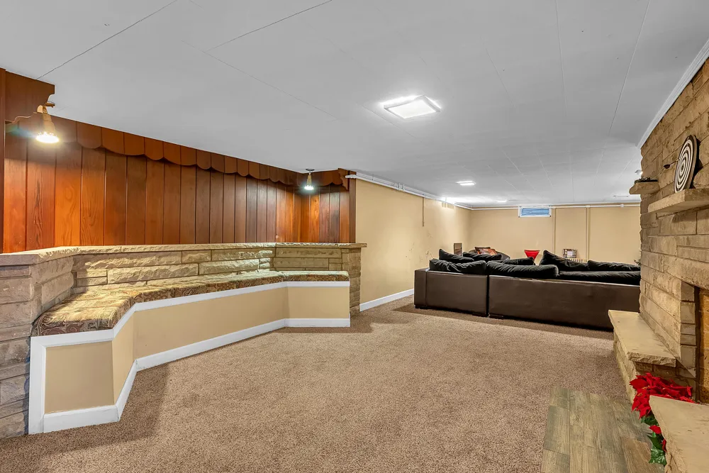 5550 Jefferson Place Merrillville, IN 46410