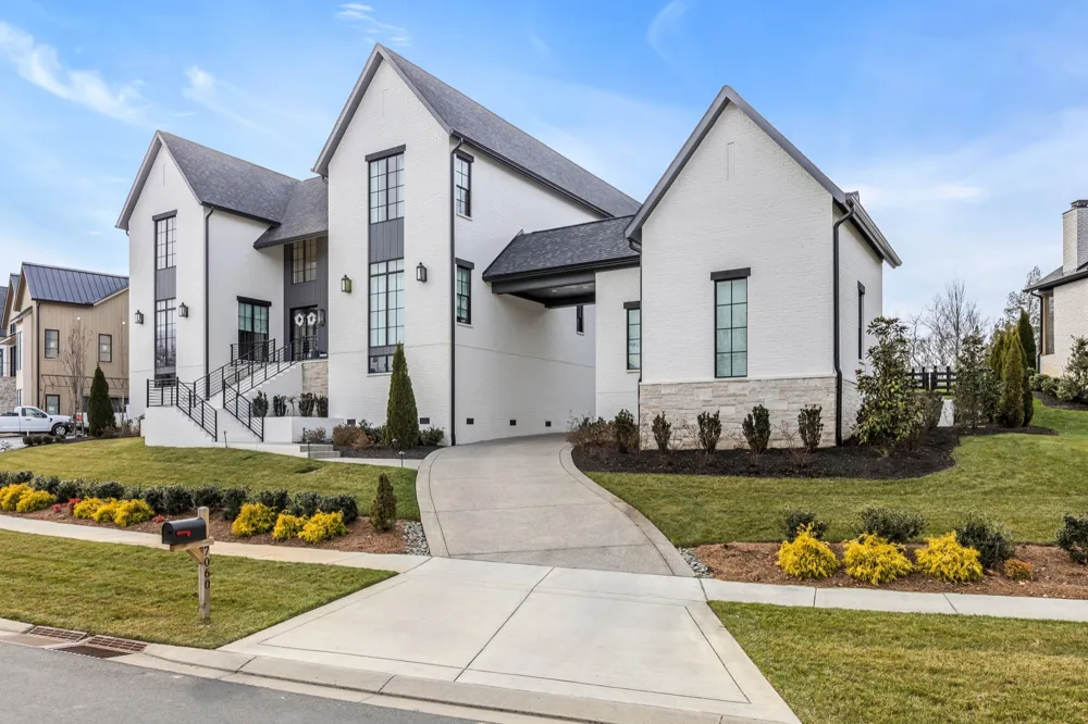 7060 Lanceleaf Dr College Grove, TN 37046