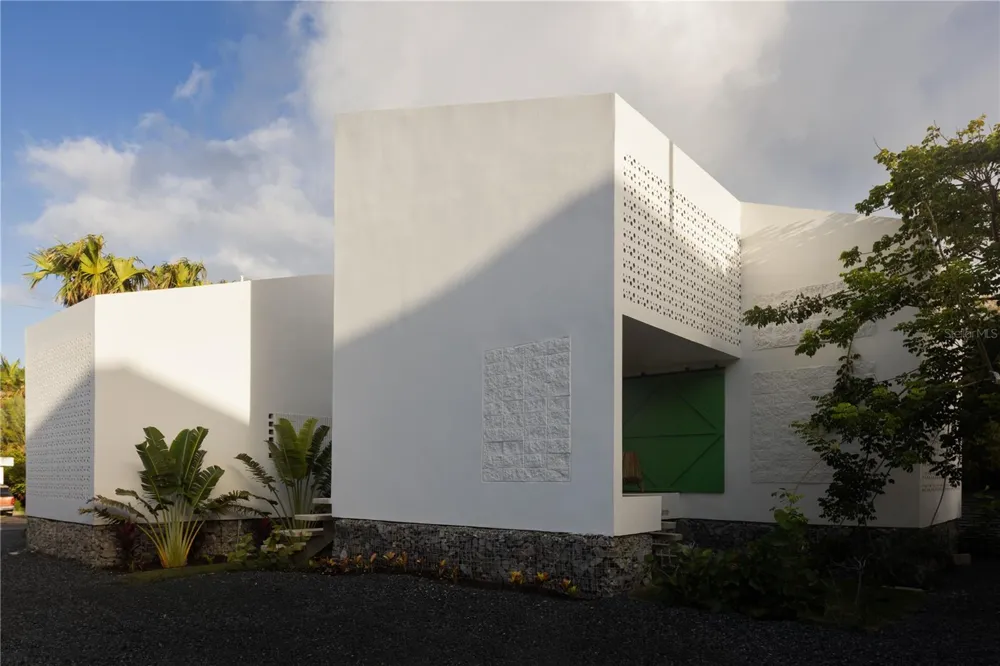 CASA BAJURA CALLE MONTE DE OCA #7 Isabela, PR 00662
