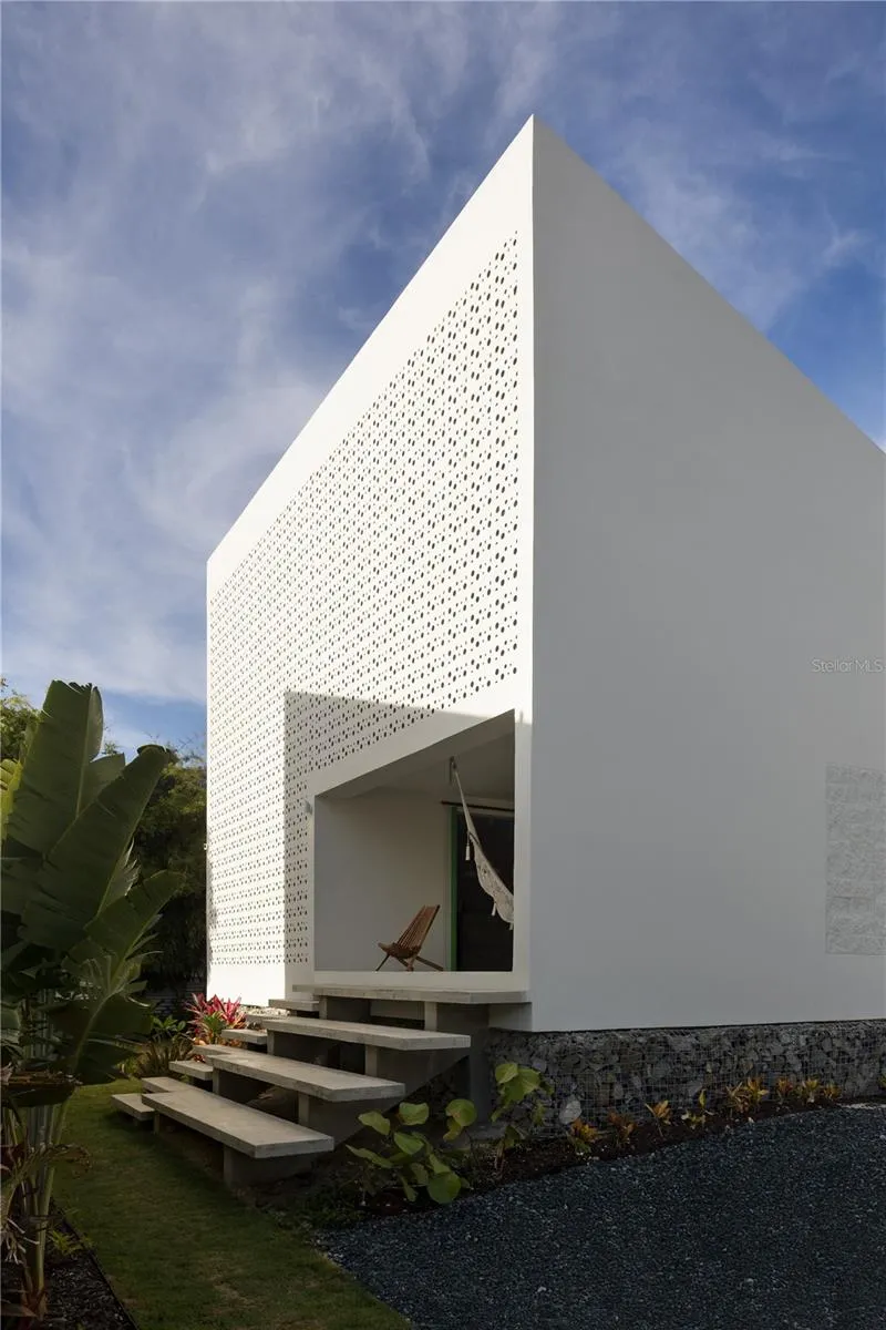 CASA BAJURA CALLE MONTE DE OCA #7 Isabela, PR 00662