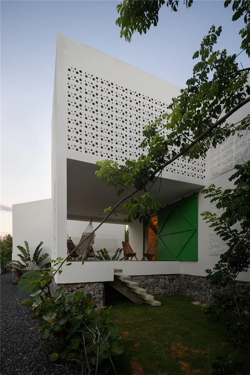 CASA BAJURA CALLE MONTE DE OCA #7 Isabela, PR 00662