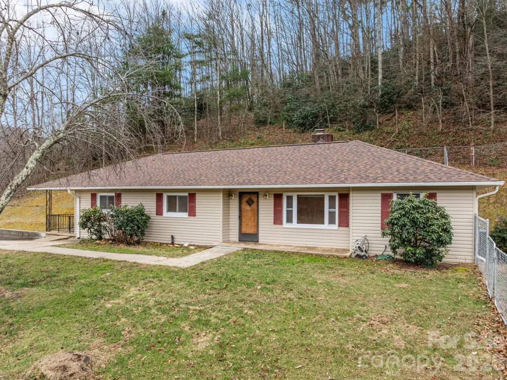 82 Greasy Cove Road Leicester, NC 28748