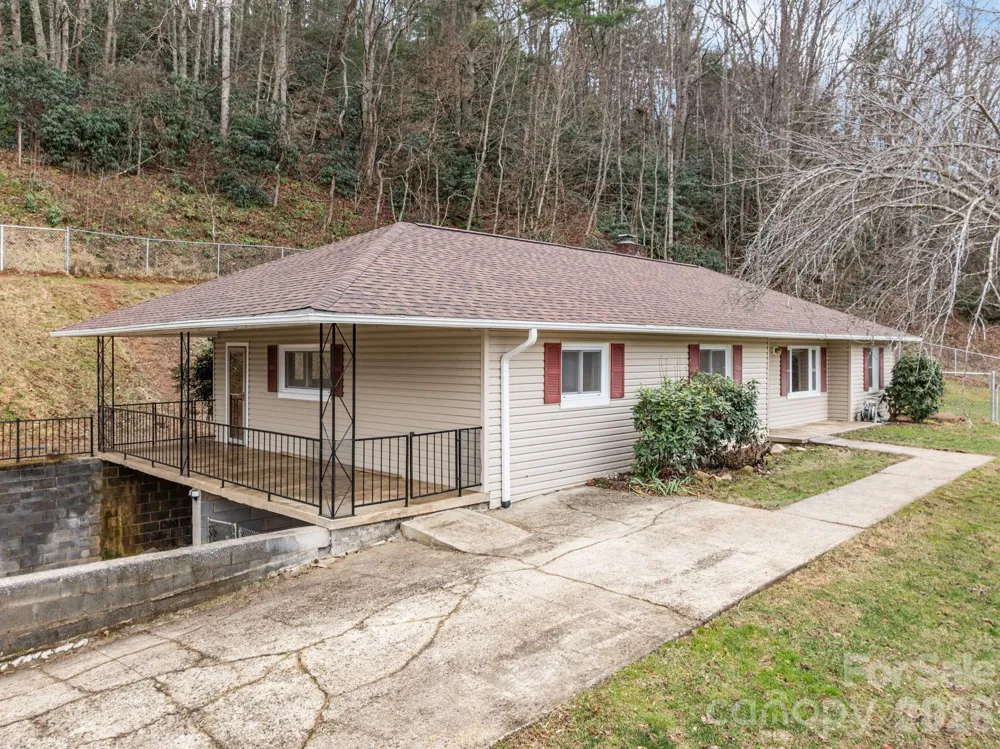 82 Greasy Cove Road Leicester, NC 28748