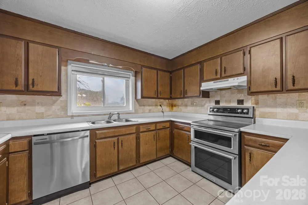 82 Greasy Cove Road Leicester, NC 28748