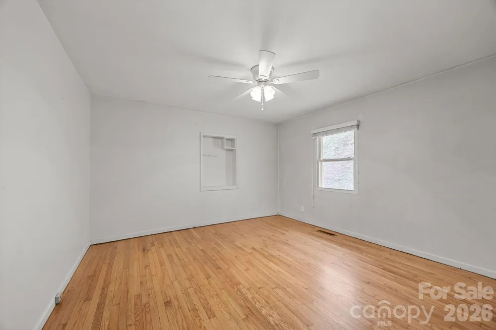 82 Greasy Cove Road Leicester, NC 28748