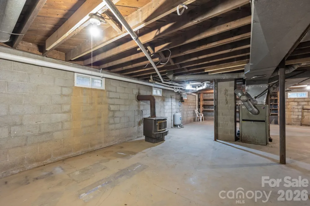 82 Greasy Cove Road Leicester, NC 28748