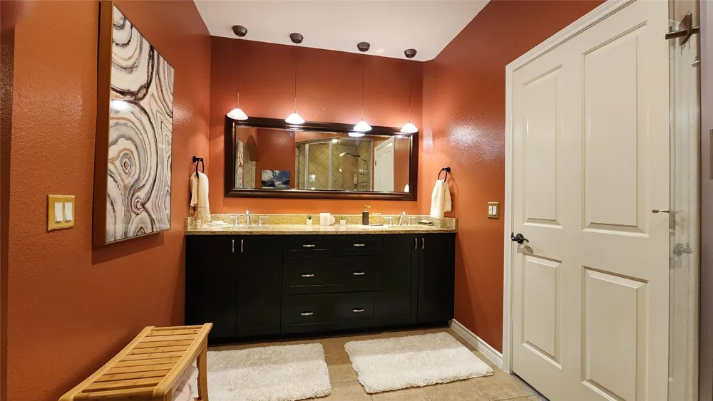 300 San Gabriel Village Boulevard #411 Georgetown, TX 78626