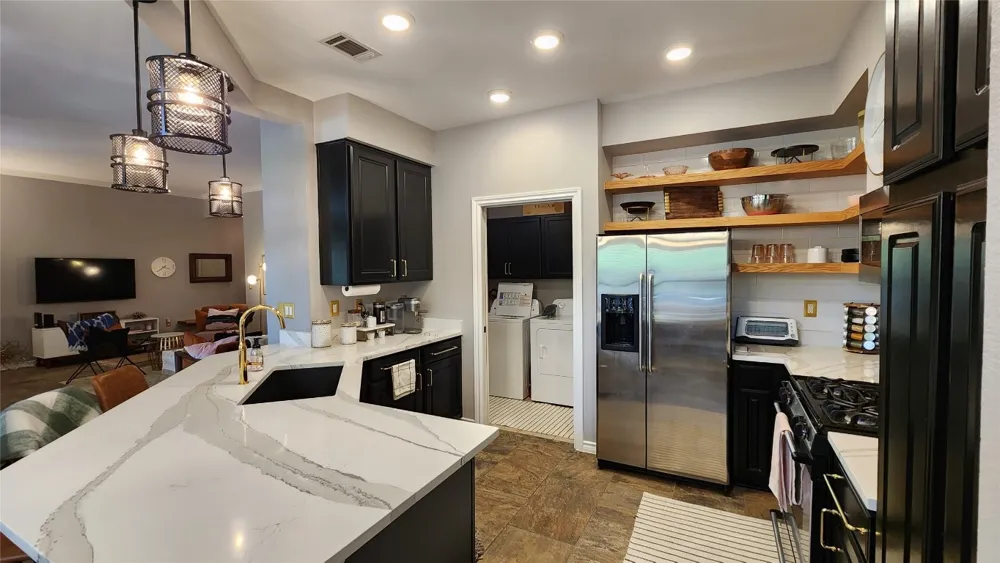 300 San Gabriel Village Boulevard #411 Georgetown, TX 78626
