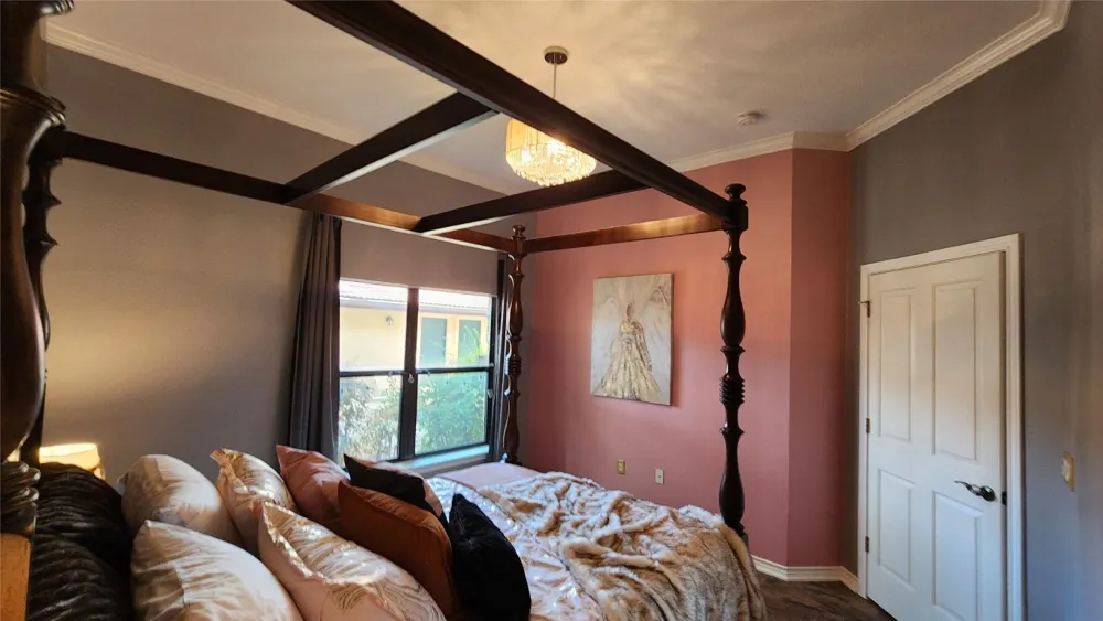300 San Gabriel Village Boulevard #411 Georgetown, TX 78626