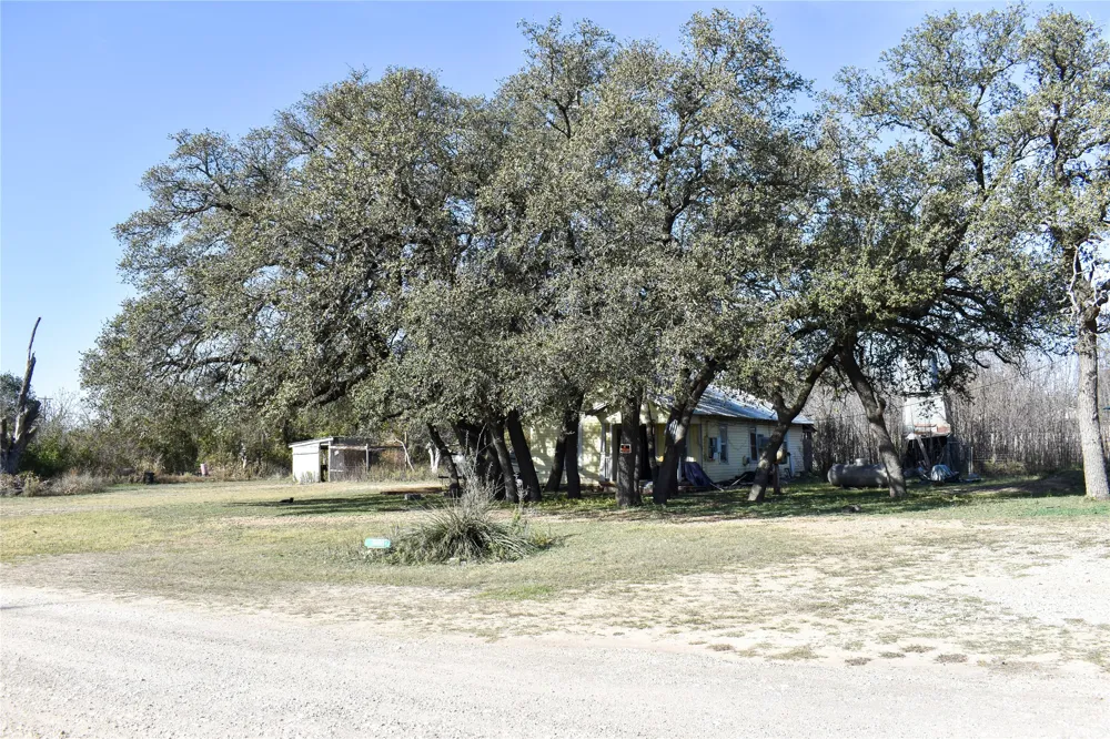 5605 Front Street Rochelle, TX 76872