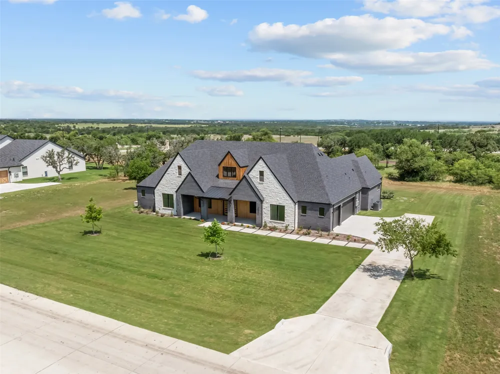 2005 Denali Pass Aledo, TX 76008