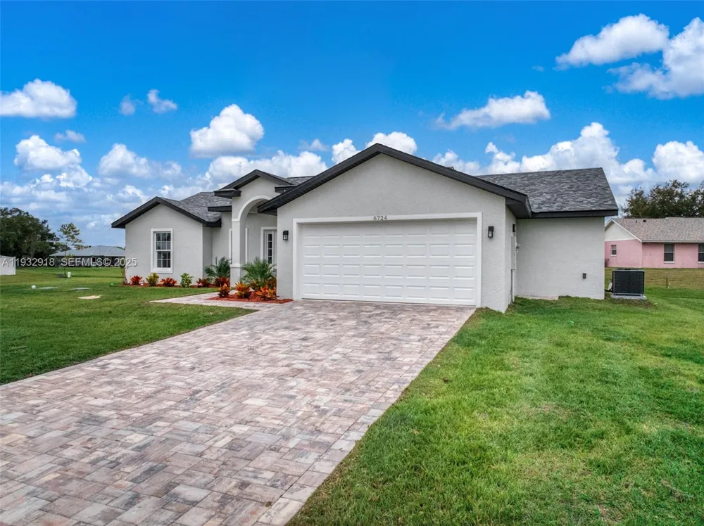 6724 Heavitree DR Sebring, FL 33876