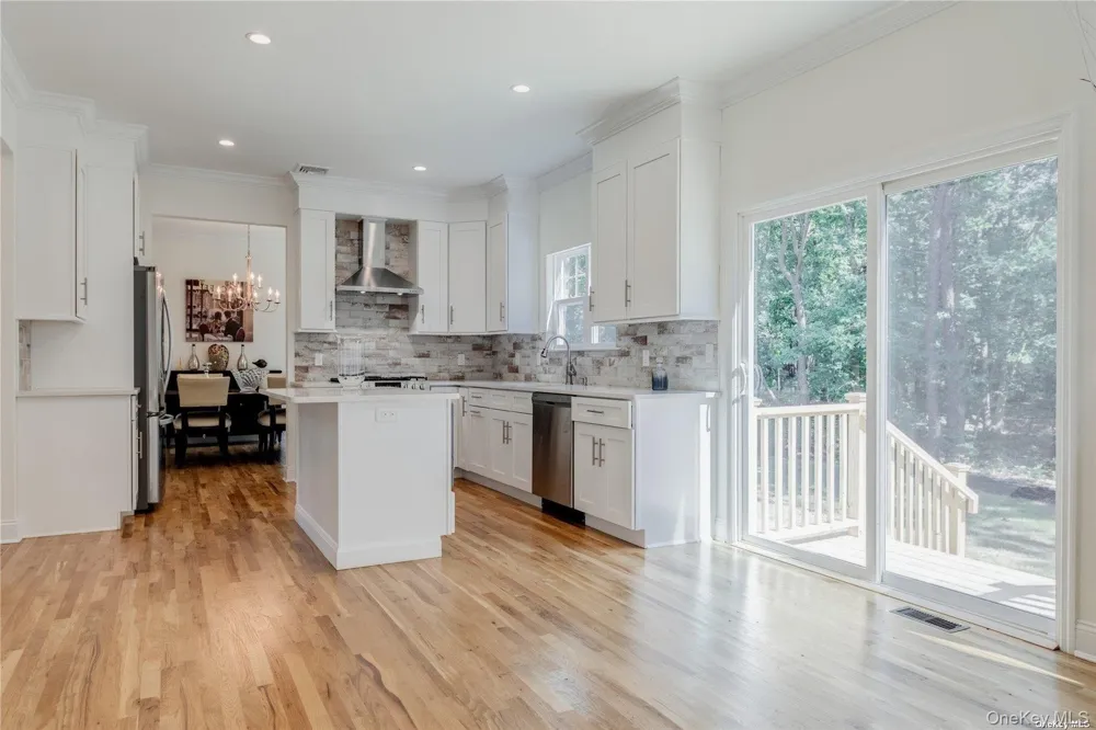 7 9th Street Center Moriches, NY 11934