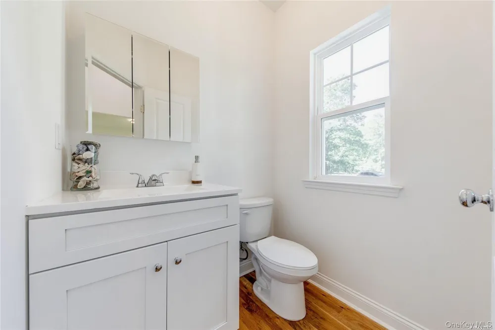 7 9th Street Center Moriches, NY 11934