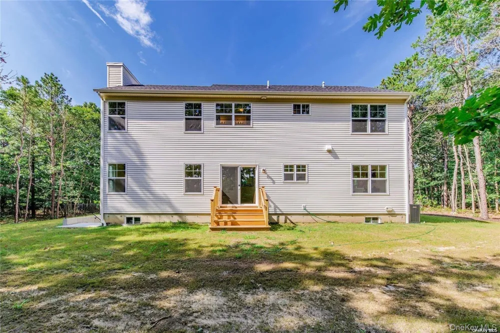 7 9th Street Center Moriches, NY 11934