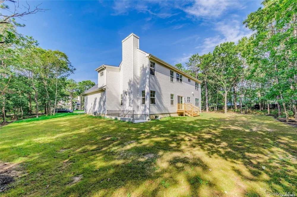7 9th Street Center Moriches, NY 11934