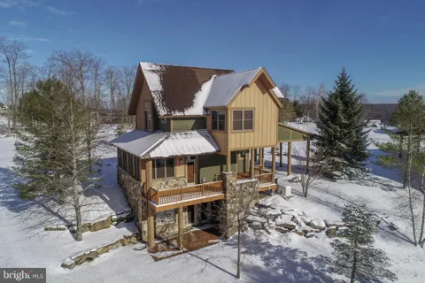 105 MOUNTAIN OVERLOOK COURT