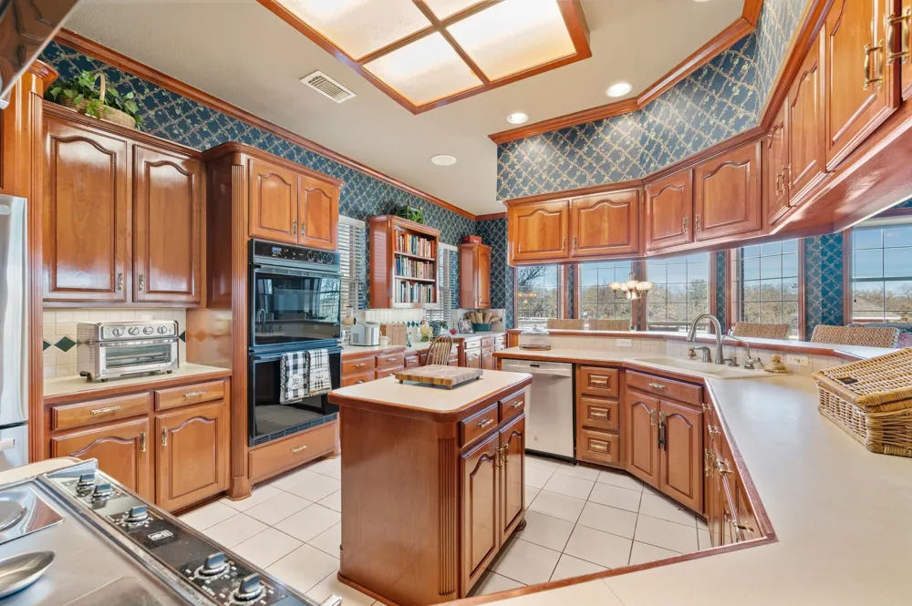 1077 Cardinal Drive Bartonville, TX 76226