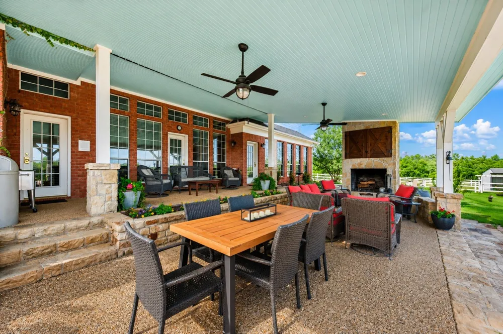 1077 Cardinal Drive Bartonville, TX 76226