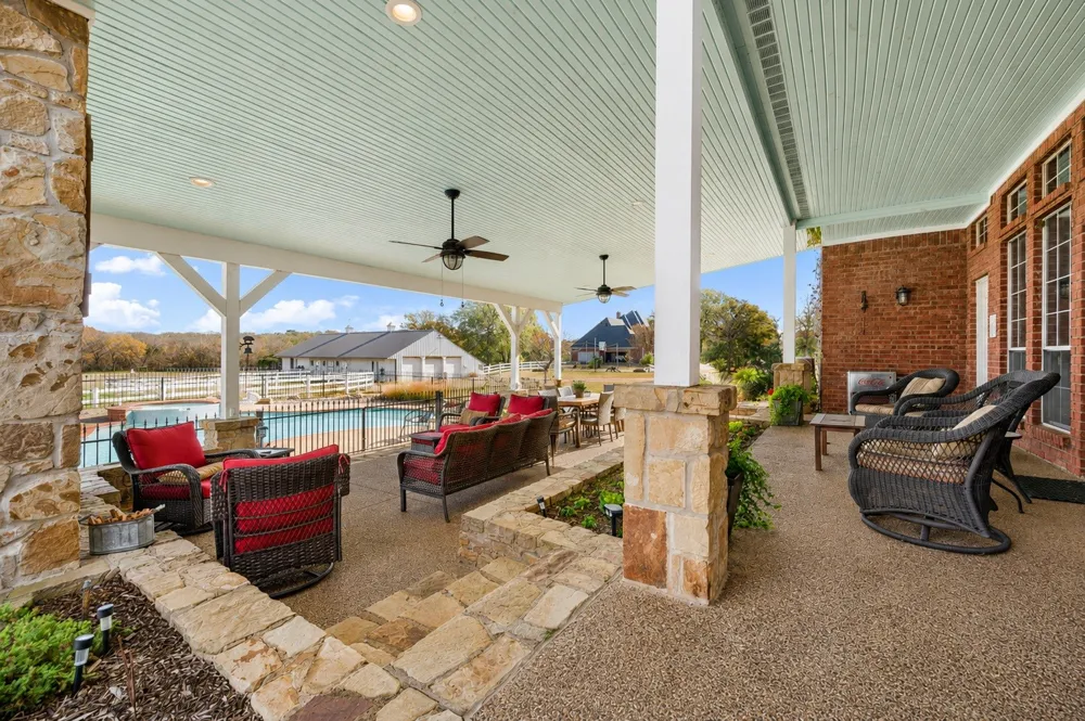 1077 Cardinal Drive Bartonville, TX 76226