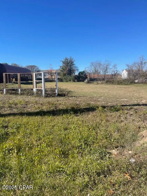 2518 HWY 77 Lynn Haven, FL 32444