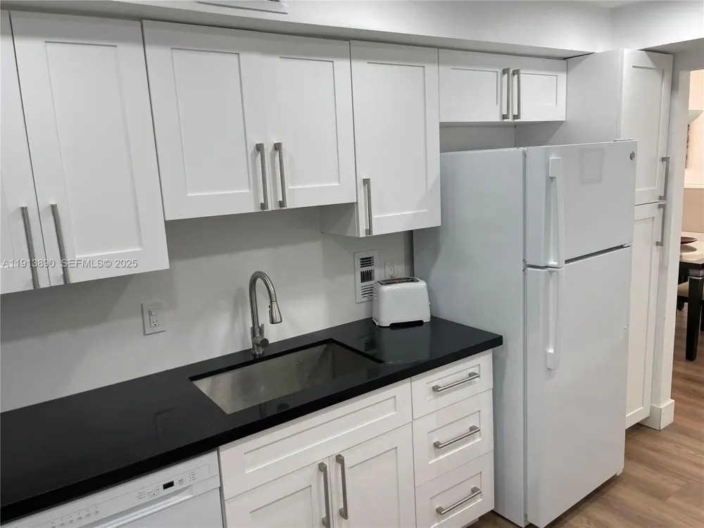 3801 S Ocean Dr #11T Lauderdale By The Sea, FL 33019