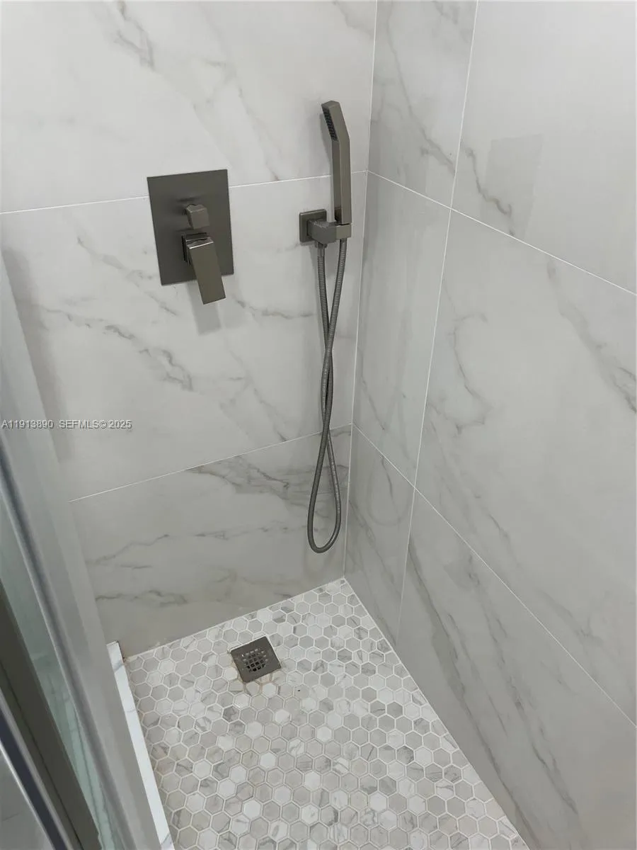 3801 S Ocean Dr #11T Lauderdale By The Sea, FL 33019