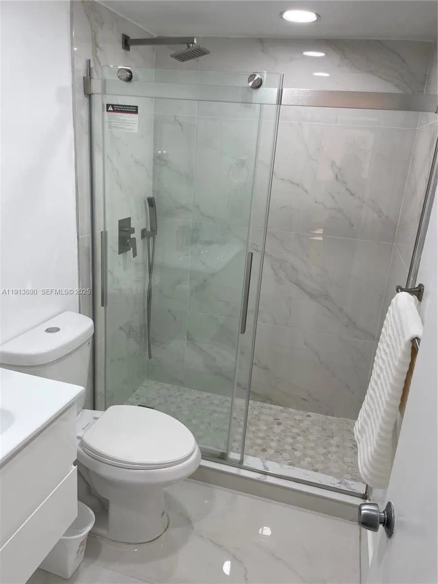 3801 S Ocean Dr #11T Lauderdale By The Sea, FL 33019