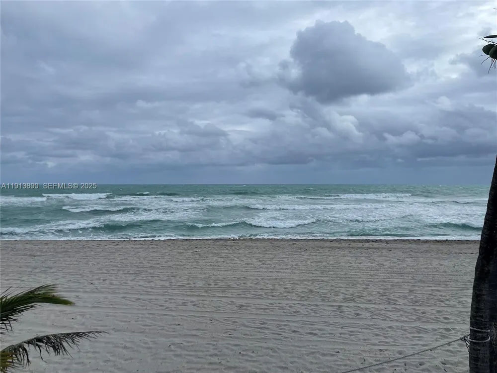 3801 S Ocean Dr #11T Lauderdale By The Sea, FL 33019
