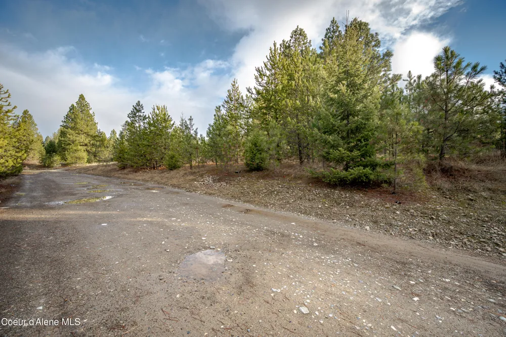 NKA 11th Avenue Spirit Lake, ID 83869