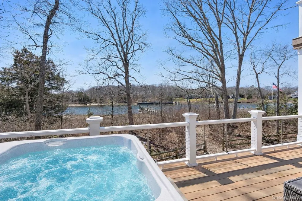 2280 Deep Hole Drive Mattituck, NY 11952