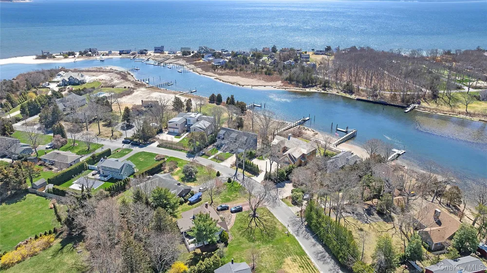 2280 Deep Hole Drive Mattituck, NY 11952