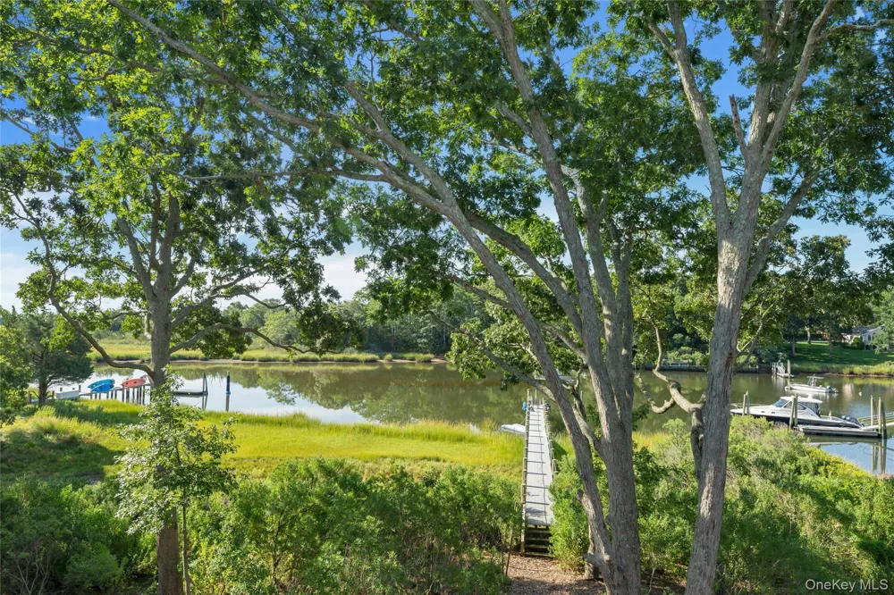 2280 Deep Hole Drive Mattituck, NY 11952